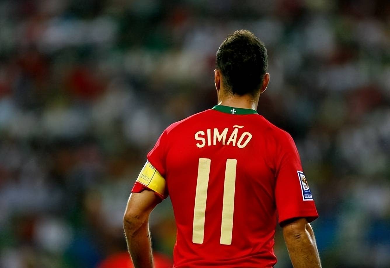 几乎相同的 几乎相同的